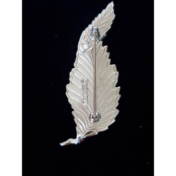 Sarah Coventry Signed Vintage Rhinestone Twisted Silver Tone Leaf Brooch Pin - Picture 5 of 8